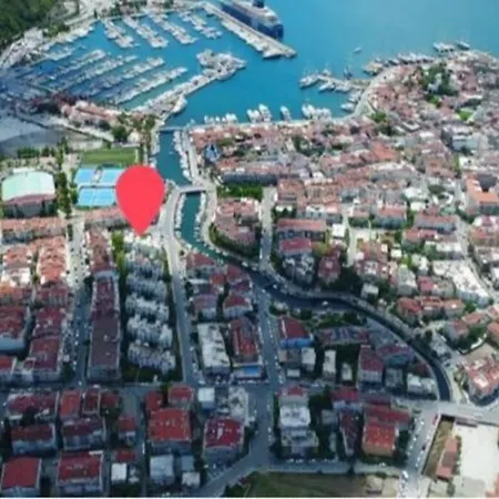 Charming Place In The Center Of Marina